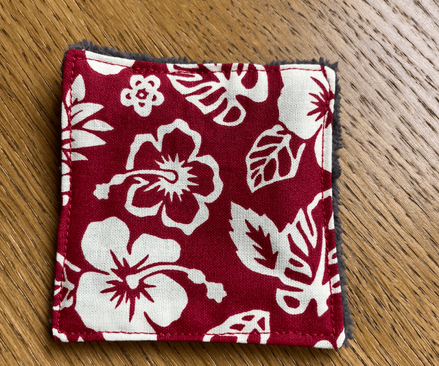 7 lingettes nettoyantes avec panier 