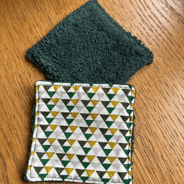 7 lingettes nettoyantes avec panier 