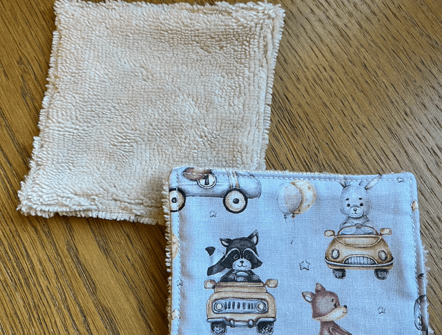 10 Lingettes nettoyantes enfants avec panier 