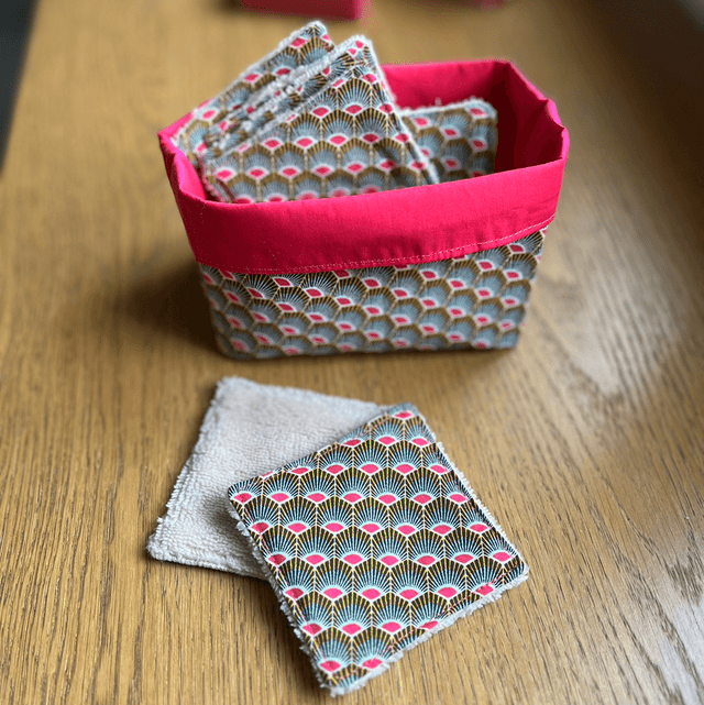 7 lingettes nettoyantes avec panier 