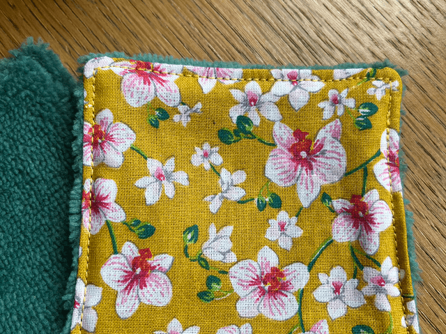 7 lingettes nettoyantes avec panier 