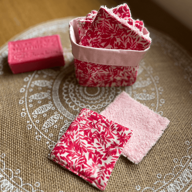 7 lingettes nettoyantes avec panier 