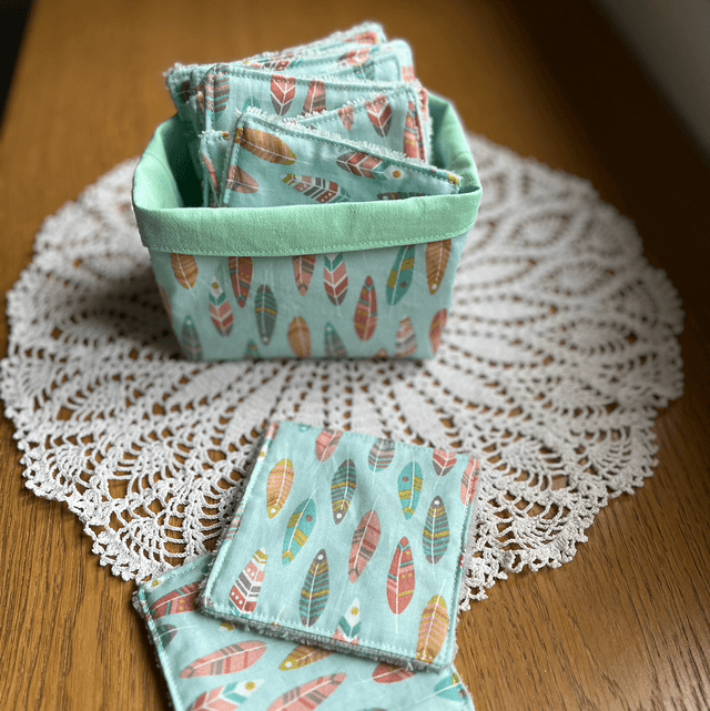 10 lingettes nettoyantes enfants avec panier 